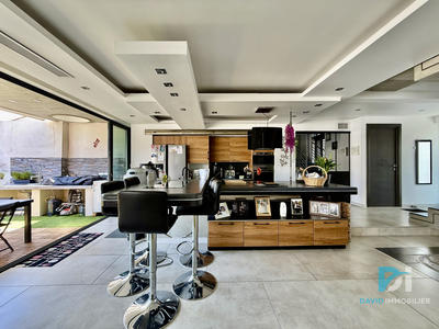 Maison - 153 m² - 6 pièces