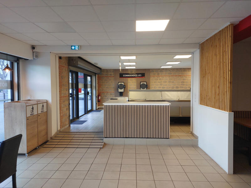 Fonds de commerce - Magasins - 210 m²