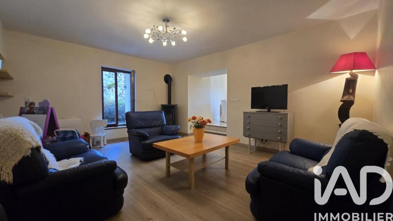 Maison - 143 m² - 8 pièces