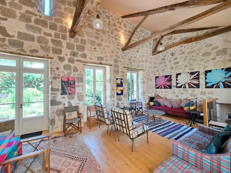 Maison - 554 m² - 13 pièces