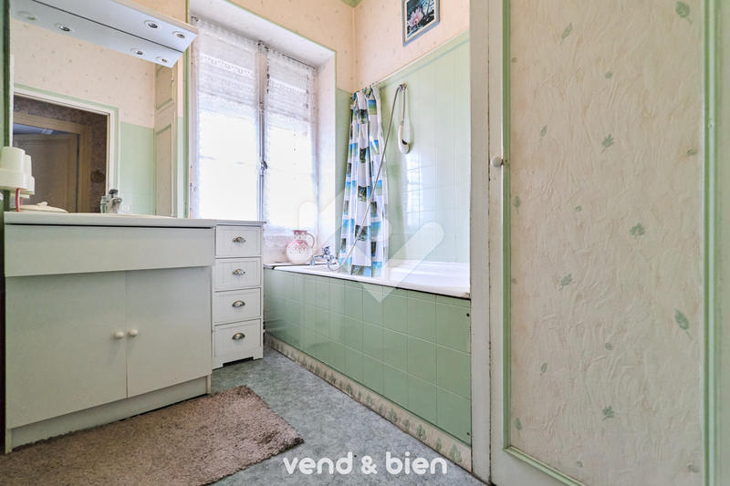 Maison - 150 m² - 10 pièces