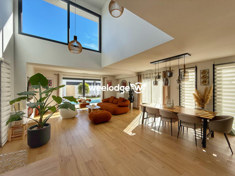 Maison contemporaine - 197 m² - 6 pièces