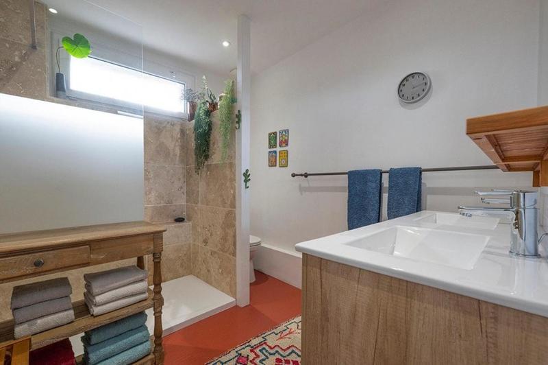 Maison - 219 m² - 5 pièces