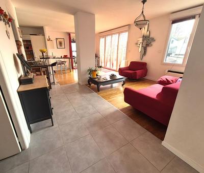 Maison - 146 m² - 7 pièces