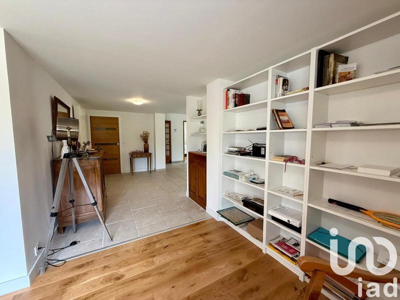 Maison - 210 m² - 11 pièces