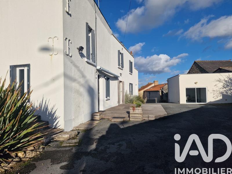 Maison - 95 m² - 5 pièces