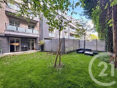 Appartement - 90 m² - 4 pièces