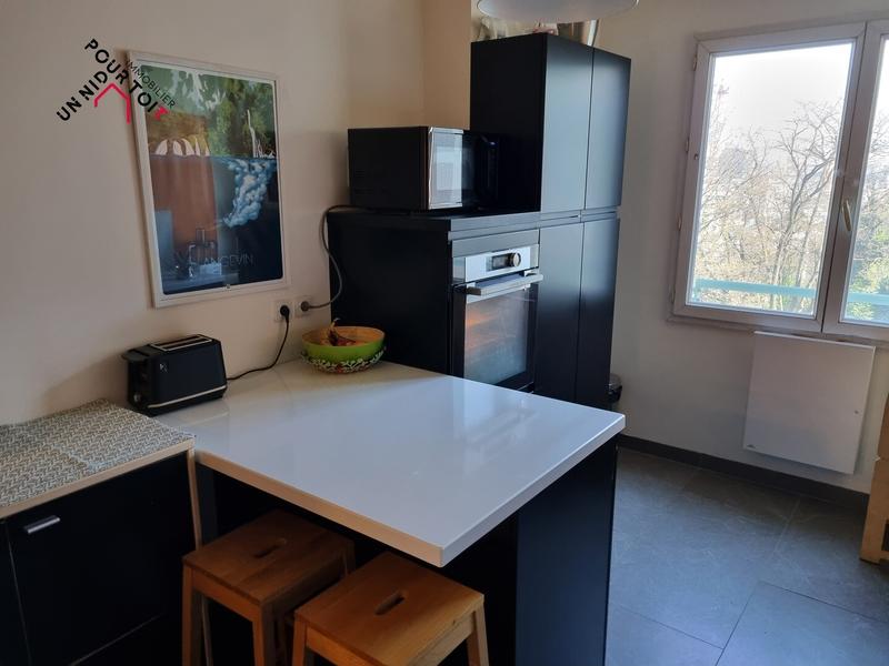 Appartement - 99 m² - 5 pièces