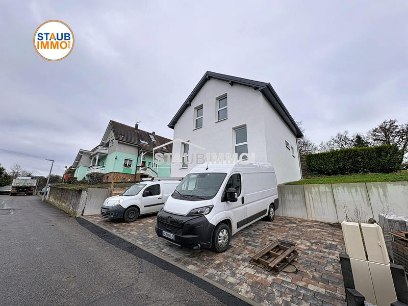 Maison - 101 m² - 5 pièces