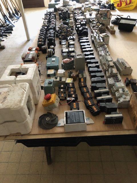 Pièces détachées pour camping car, auto,remorque et divers