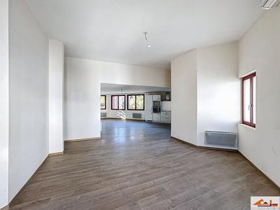 Appartement - 102 m² - 3 pièces