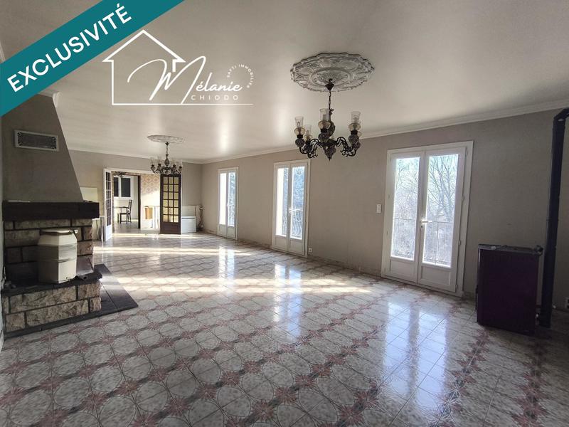 Maison - 299 m² - 11 pièces