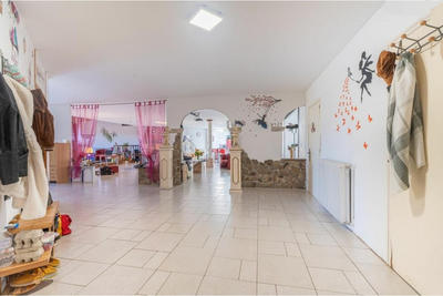 Maison - 233 m² - 5 pièces