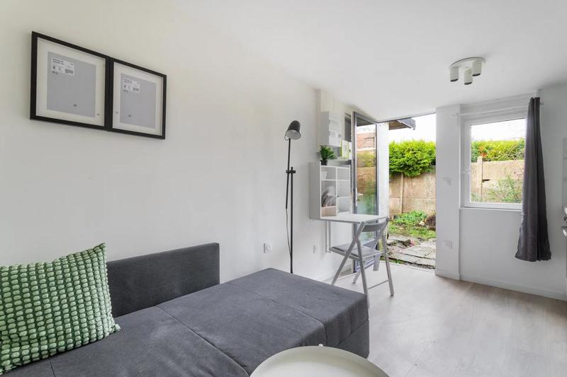 Studio - 14 m² - 1 pièce