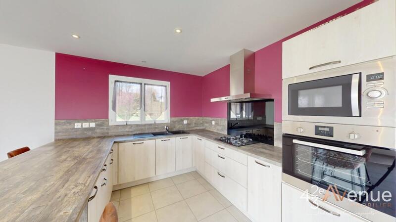 Maison - 95 m² - 5 pièces