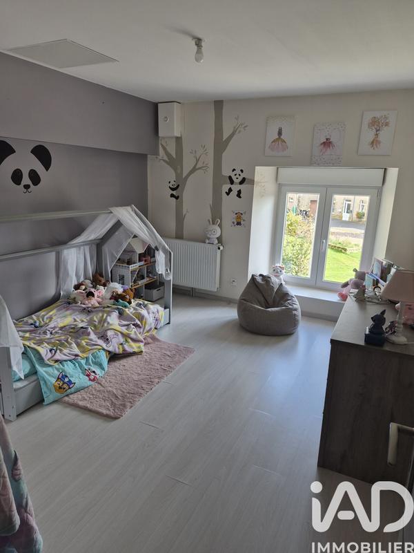 Maison - 211 m² - 6 pièces