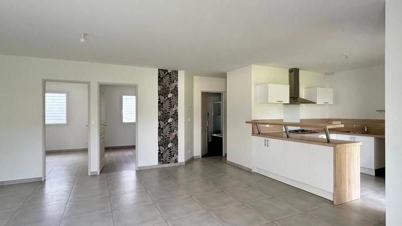 Maison - 102 m² - 5 pièces