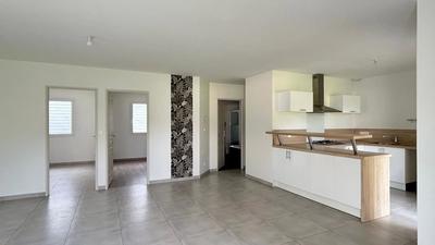 Maison - 102 m² - 5 pièces