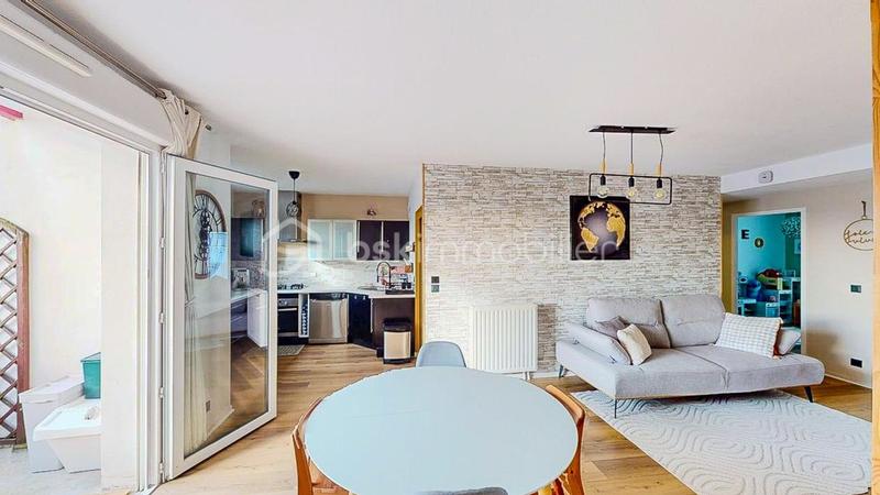 Appartement - 75 m² - 4 pièces