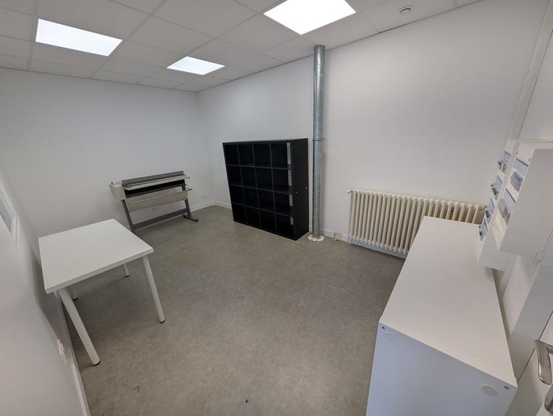 Bureau - 180 m²