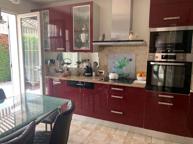 Maison - 183 m² - 6 pièces