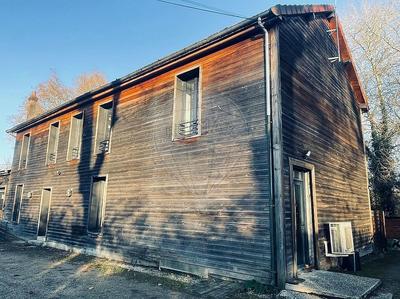 Local commercial - 437 m² - 10 pièces