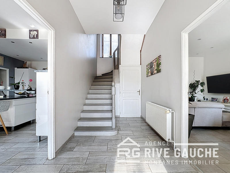 Maison - 258 m² - 10 pièces