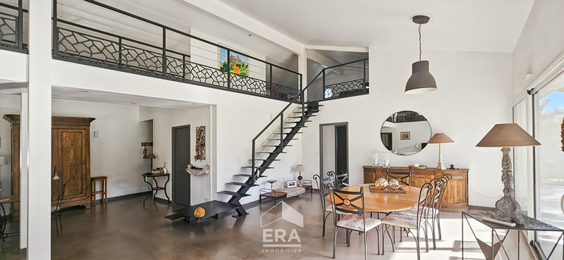 Maison - 185 m² - 4 pièces