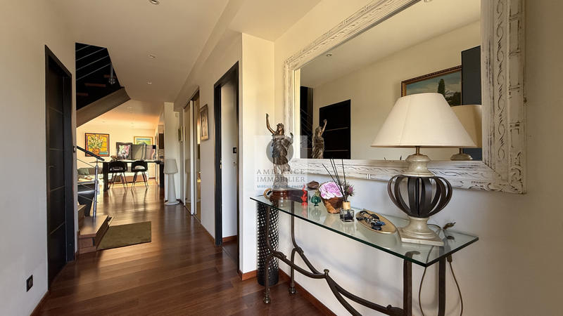 Maison - 167 m² - 6 pièces