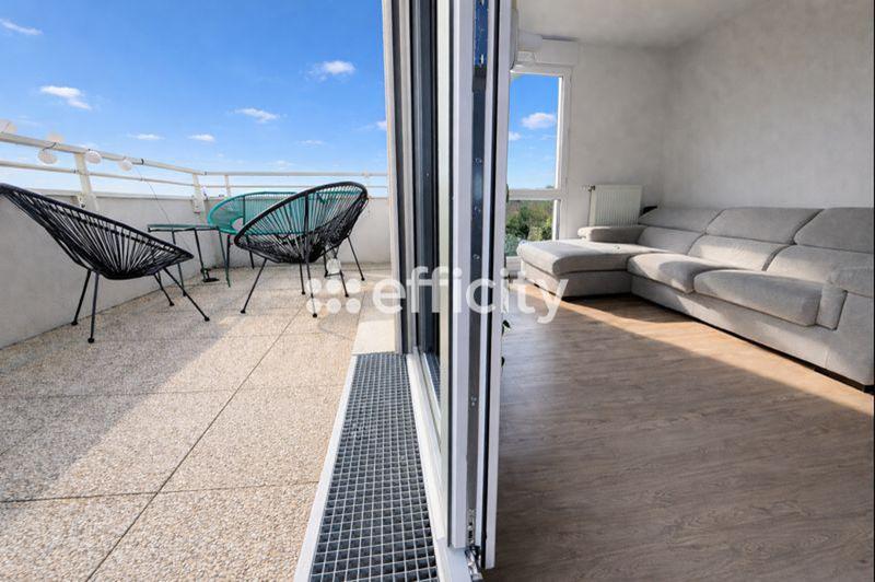 Appartement - 90 m² - 4 pièces