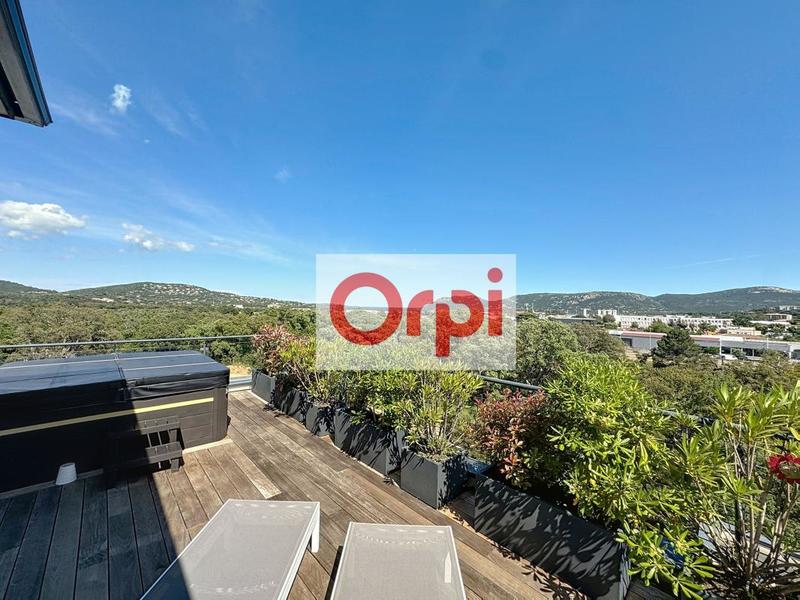 Penthouse - 157 m² - 4 pièces