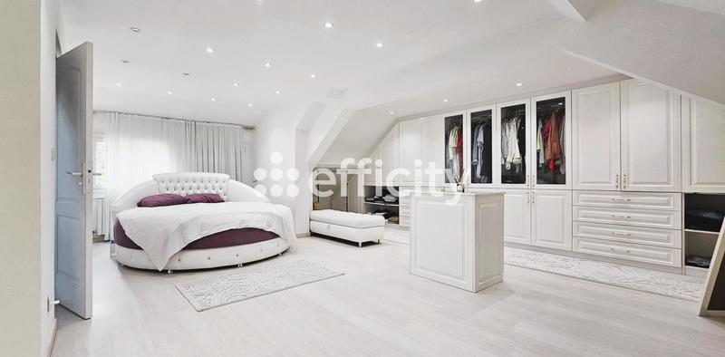 Pavillon - 156 m² - 6 pièces