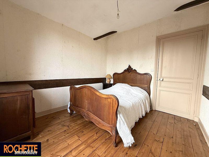 Maison traditionnelle - 81 m² - 4 pièces