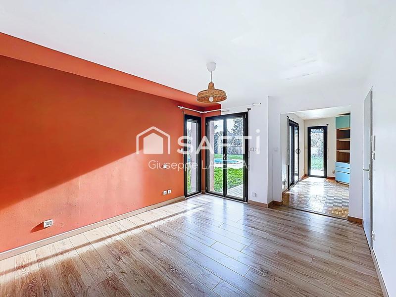 Maison - 207 m² - 7 pièces
