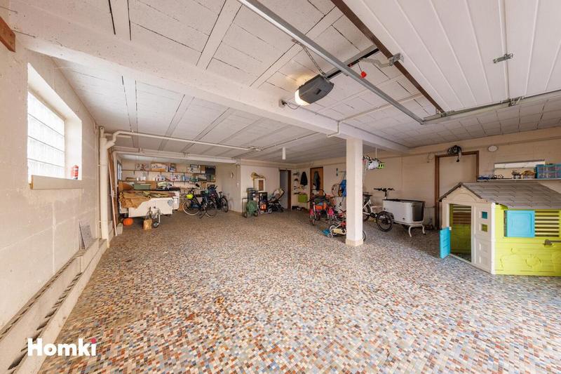 Maison - 200 m² - 6 pièces