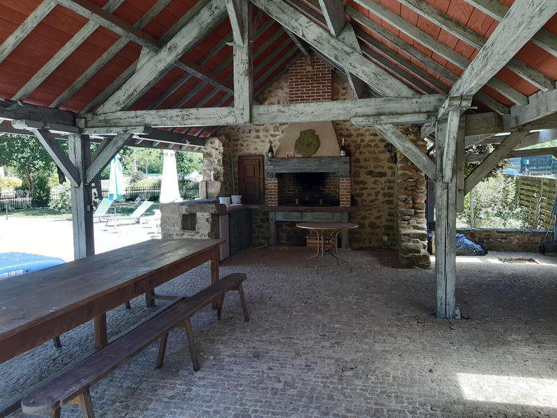 Propriété - 300 m² - 11 pièces