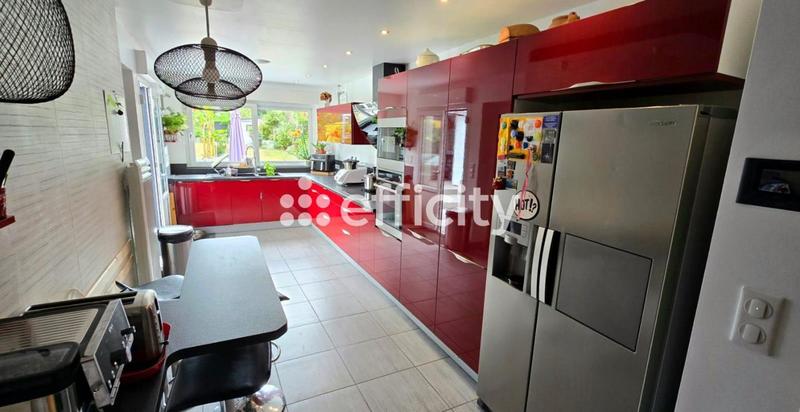 Maison - 145 m² - 6 pièces