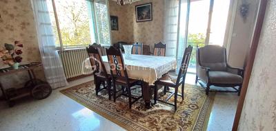 Maison traditionnelle - 160 m² - 6 pièces