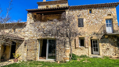 Mas - 185 m² - 7 pièces