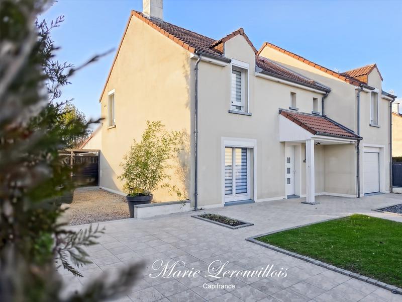 Maison - 152 m² - 8 pièces
