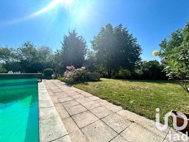 Maison - 213 m² - 7 pièces