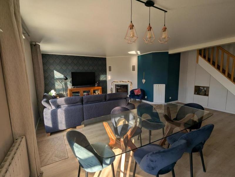 Pavillon - 160 m² - 7 pièces