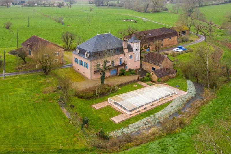 Maison de maîtres - 664 m² - 27 pièces