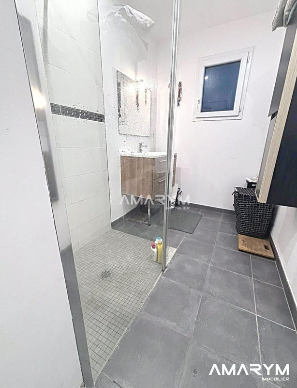 Maison - 92 m² - 5 pièces