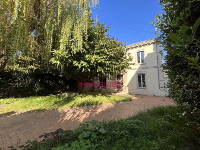 Maison - 239 m² - 7 pièces