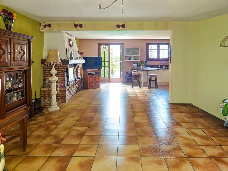 Maison - 141 m² - 7 pièces