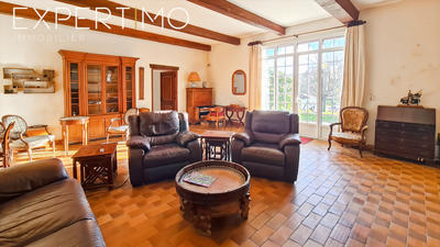 Maison - 307 m² - 10 pièces