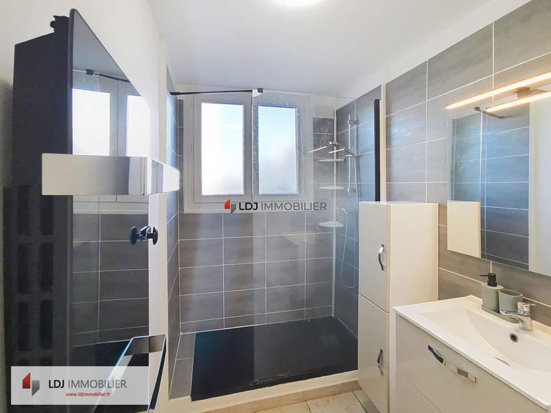 Appartement - 70 m² - 4 pièces