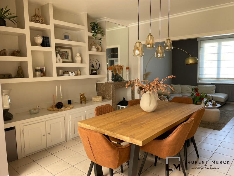 Maison - 200 m² - 7 pièces