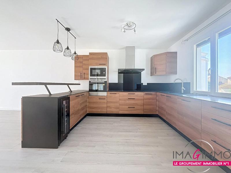 Appartement - 75 m² - 4 pièces